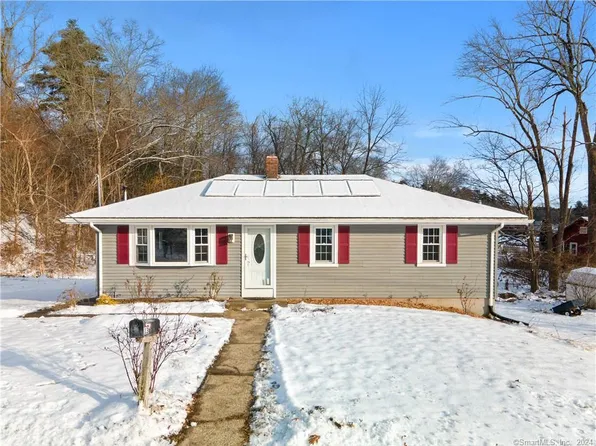 13 Thompson Avenue, Putnam, CT 06260