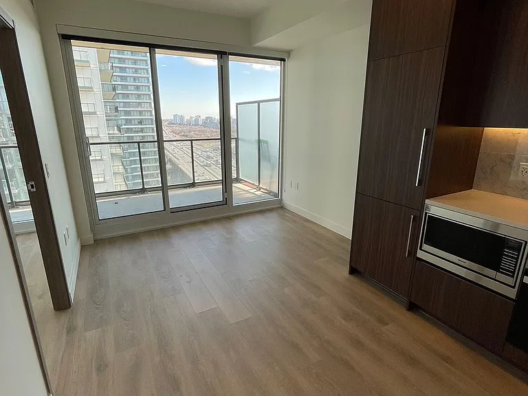 85 McMahon Dr #2215 — Photo 14