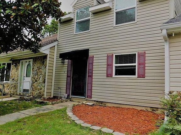 4th image of 965 Coachlight Ln