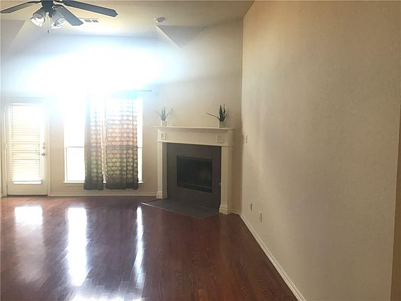 4th image of 4504 Woodbluff Dr