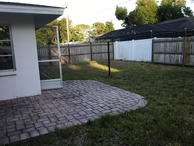 4518 Linwood St — Photo 31