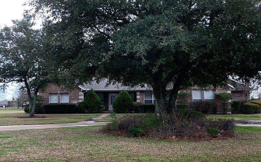 1st image of 10701 Bradley Cir