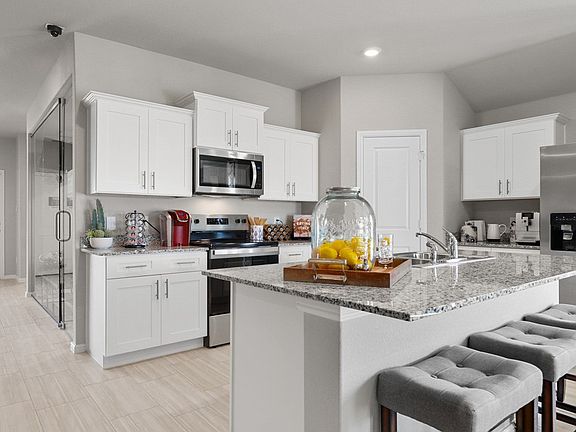 2nd image of 1936 Legacy Dr