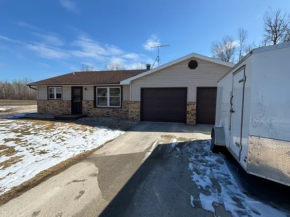 3840 Glory Sue Ct, Suamico, WI 54173