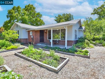 1600 51st St, Sacramento, CA, 95819