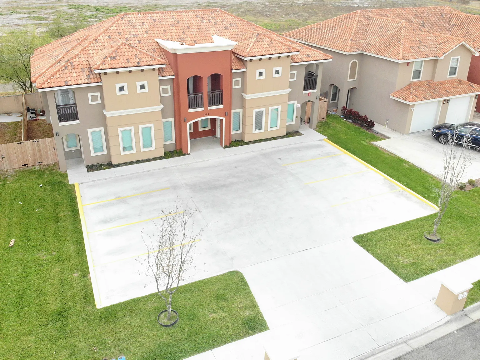 3 bed, 2.5 bath, 1260 sqft, $1,200 — Photo 1