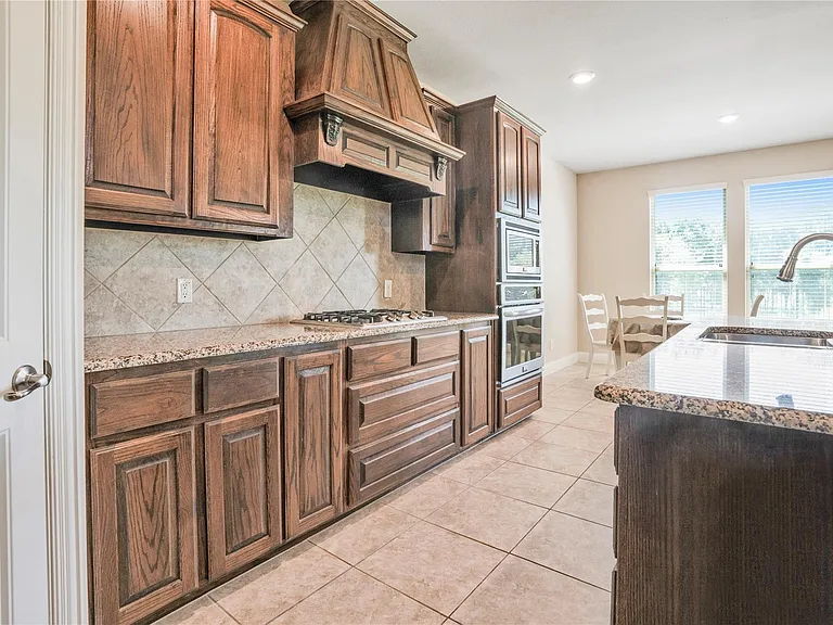276 Goliad Trl — Photo 20