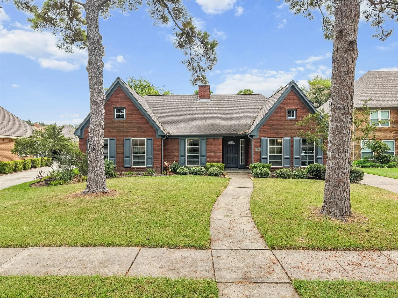 4 bed, 2.0 bath, 3494 sqft, $3,300 — Photo 1