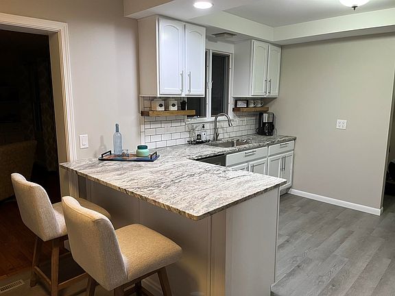 3rd image of 2213 Burlington Dr