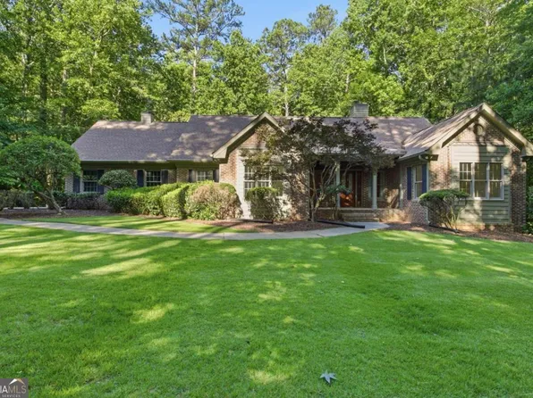 5055 Meadowbrook Cir, Suwanee, GA 30024