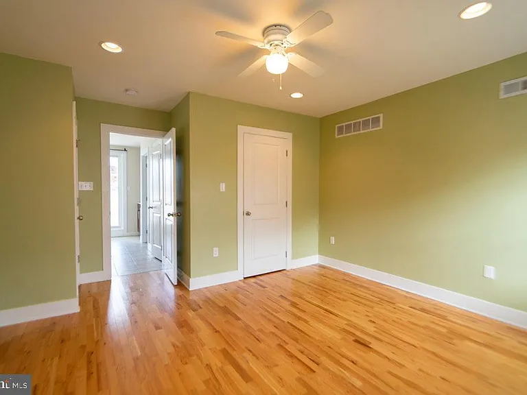 2147 Ellsworth St — Photo 15