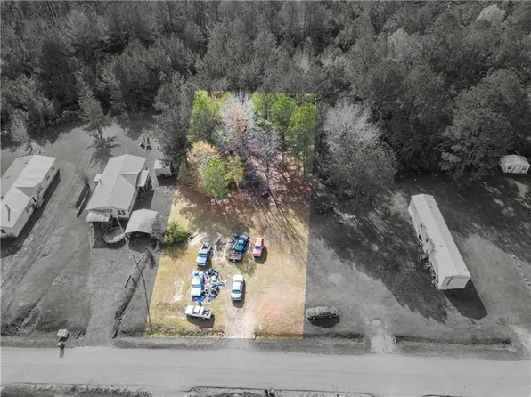 7 Lily St, Hurtsboro, AL 36860