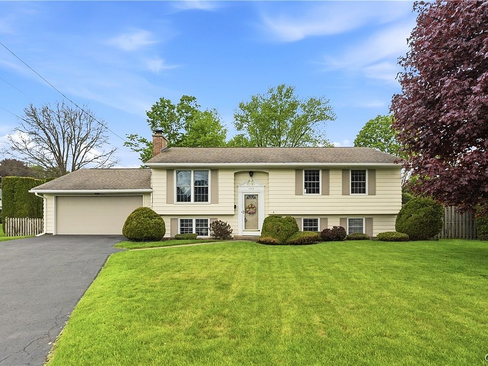 1st image of 1703 Lincoln Ln