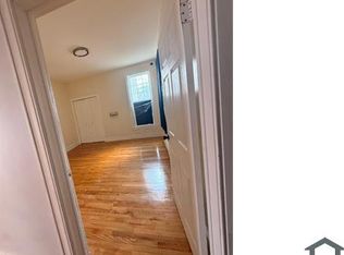 281 Barnum Ave APT B, Bridgeport, CT 06608