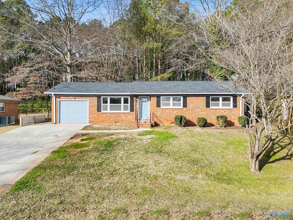 1st image of 2822 Cora Hill Ave NW
