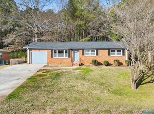 2822 Cora Hill Ave NW, Huntsville, AL 35810