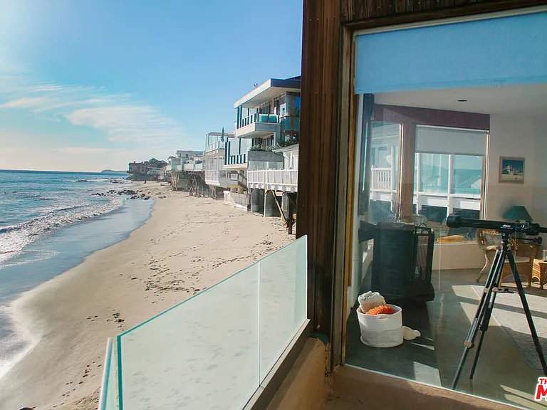24150 Malibu Rd — Photo 38