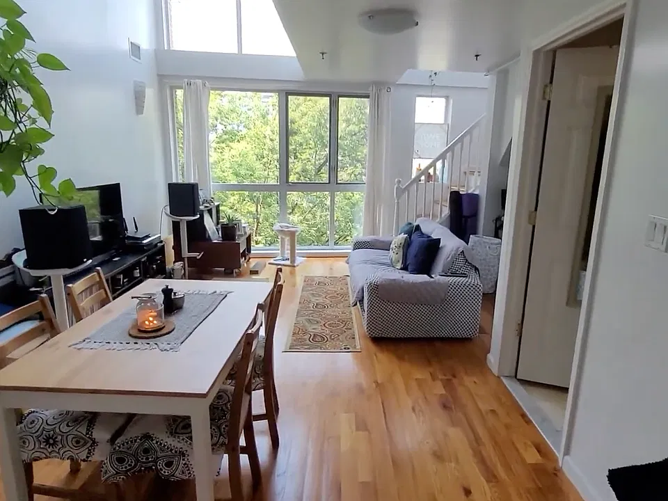 30 Devoe St #3B