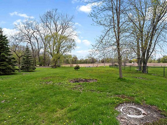 5th image of 607 Hunters Point Rd