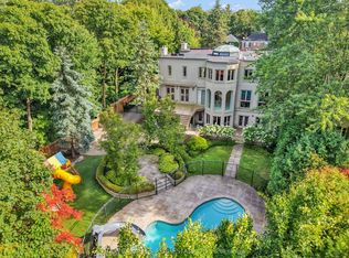 113 Coldstream Ave, Toronto, ON M5N 1X7