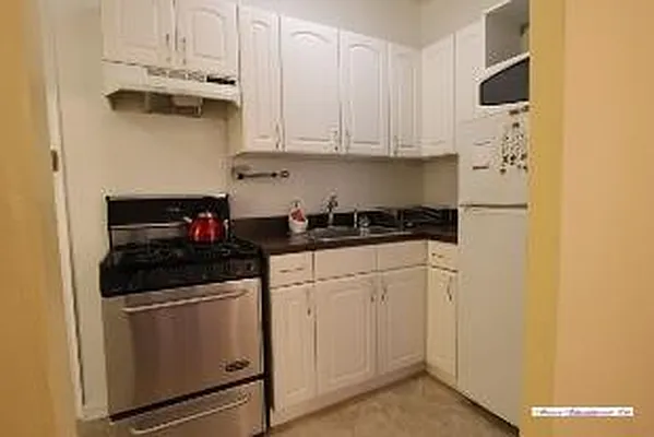 Rented by Maison International | media 32