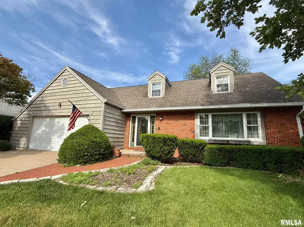 6708 N Post Oak Rd, Peoria, IL 61615
