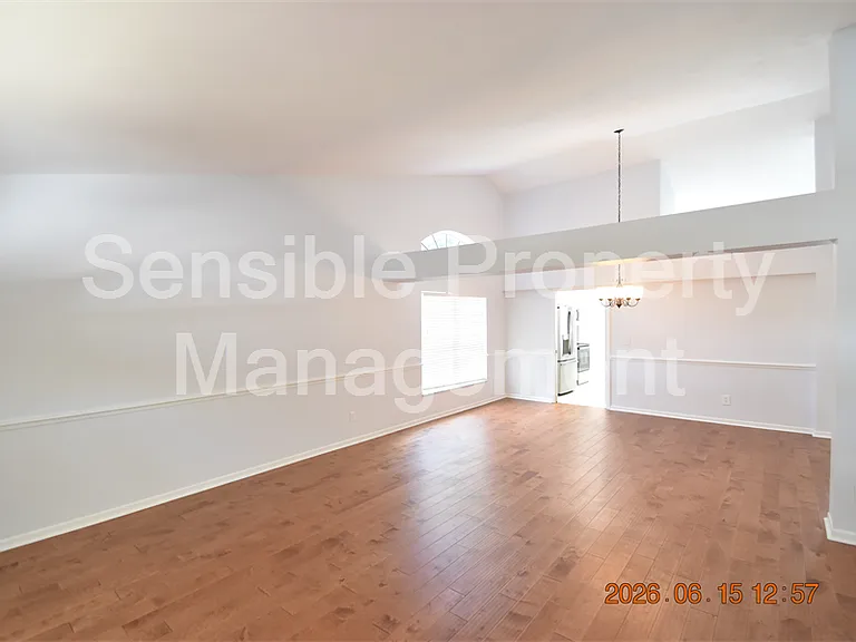 9304 Heritage Oak Ct — Photo 6