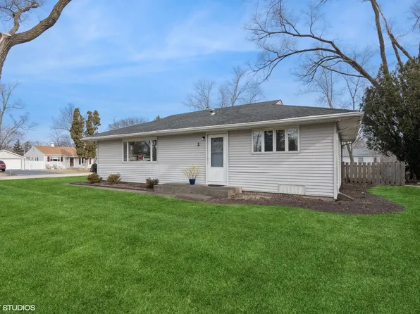 2 Craig Ter, Lake Zurich, IL 60047