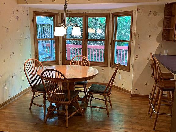 Dinette with bay window