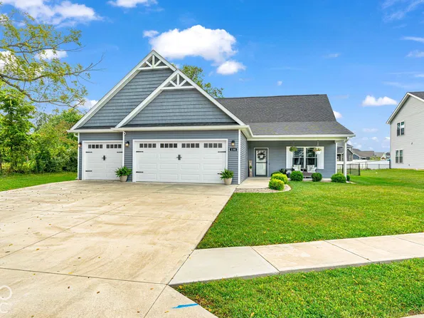 138 Woods Edge Blvd, Greencastle, IN 46135
