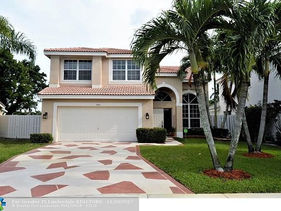 2nd image of 1921 SW 179th Ave