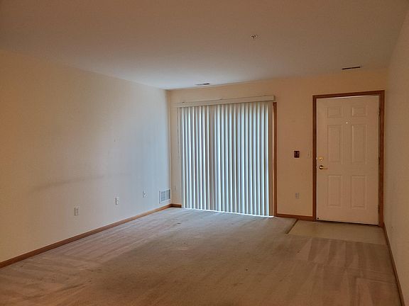 2nd image of 2520 11th Pl Unit 203