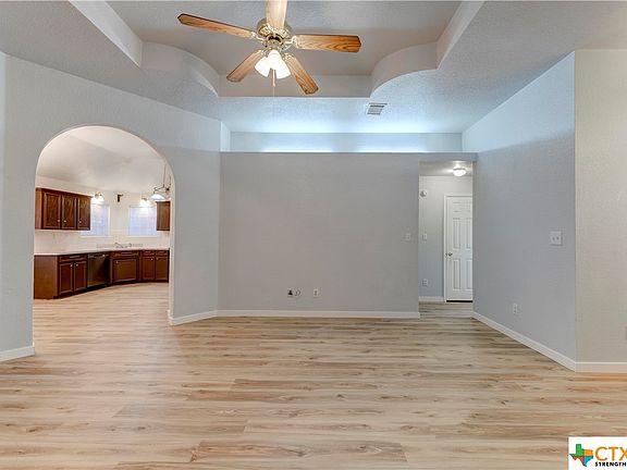 5th image of 4406 Barrington Trl