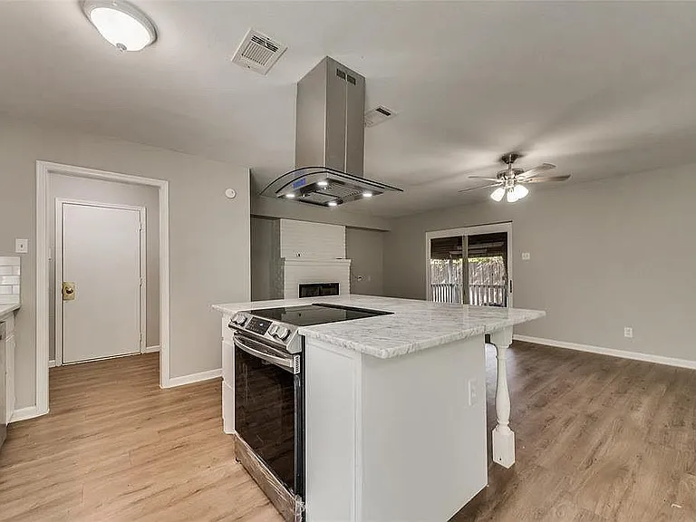 8423 Cadenza Ln — Photo 28