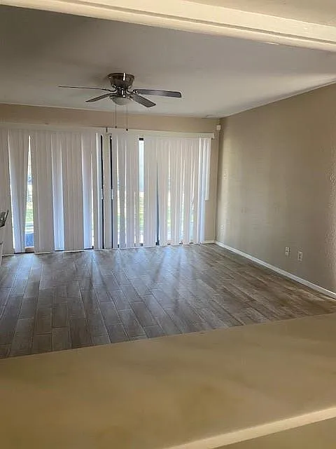 15919 Golf Club Dr — Photo 3