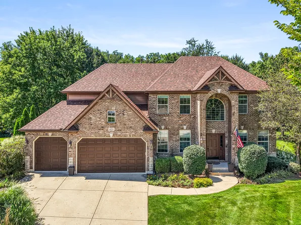621 Sheffield Cir, Sugar Grove, IL 60554
