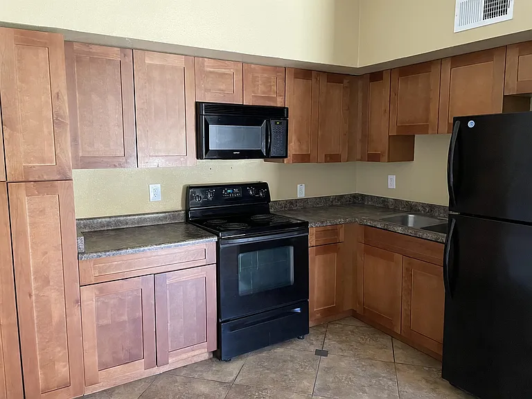 6749 W Myrtle Ave #1 — Photo 7