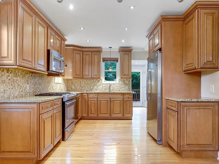 615 N George Mason Dr — Photo 5
