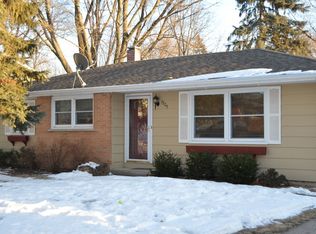 1225 Edward Ave, Saint Charles, IL 60174