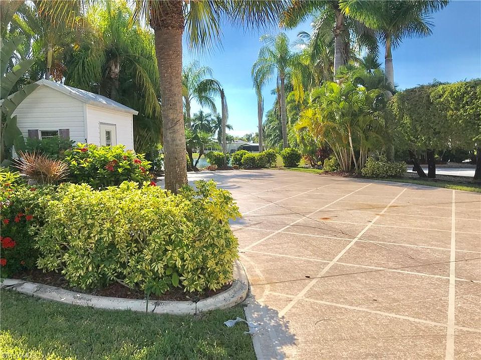 1st image of 1309 Amethyst Lake Ln