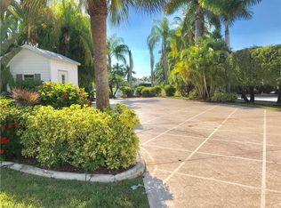 1309 Amethyst Lake Ln, Naples, FL 34114