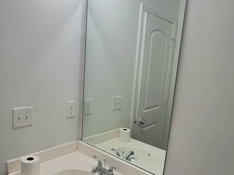 315 Crestfield Cir — Photo 5