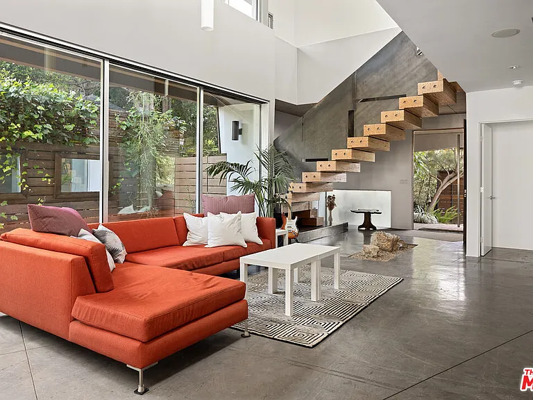 710 Milwood Ave — Photo 6