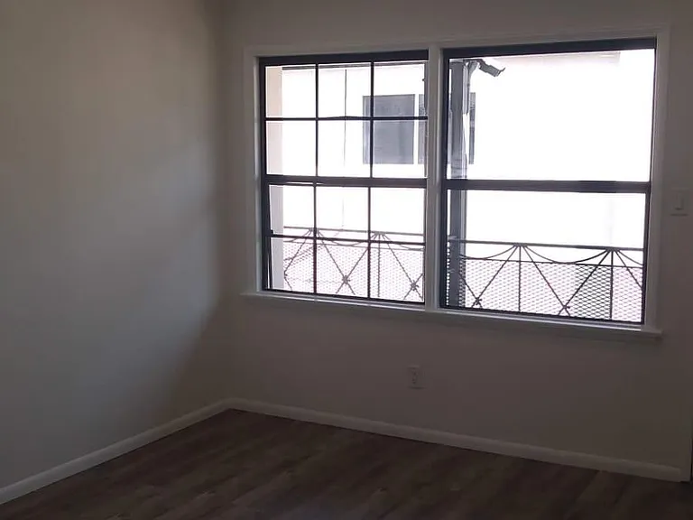 1233 Gordon St #7 — Photo 7