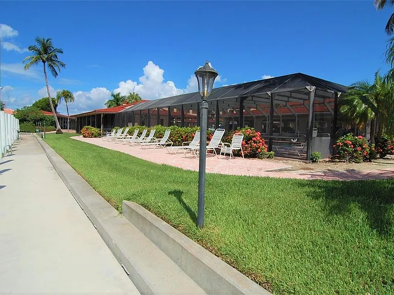 4C Colony Point Dr #4C — Photo 35