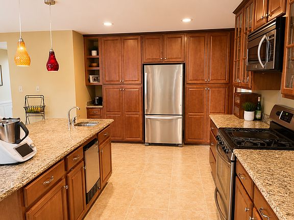 5th image of 1209 Smith Cove Cir