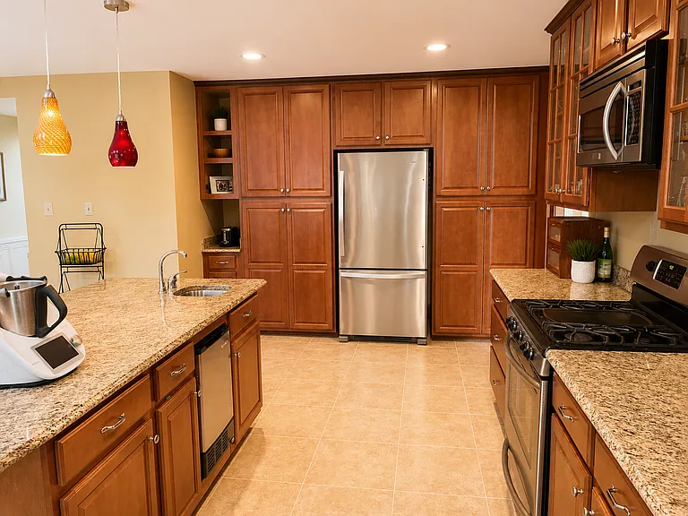 1209 Smith Cove Cir — Photo 5