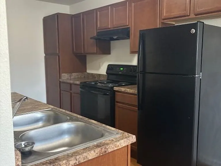 Kinway Apartments - TK — Photo 1
