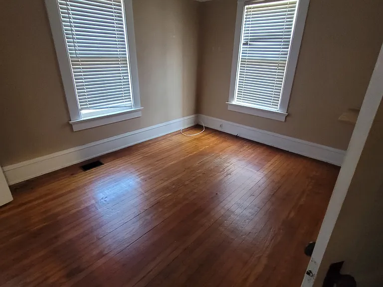 290 8th St NE #3 — Photo 5