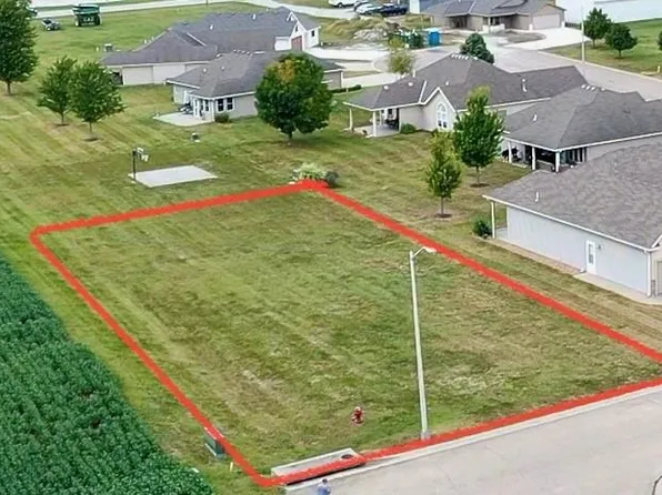 3612 Pine St, Higginsville, MO 64037